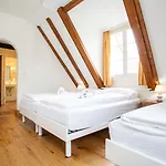 Zunfthaus Zur Rebleuten Hotel Coira