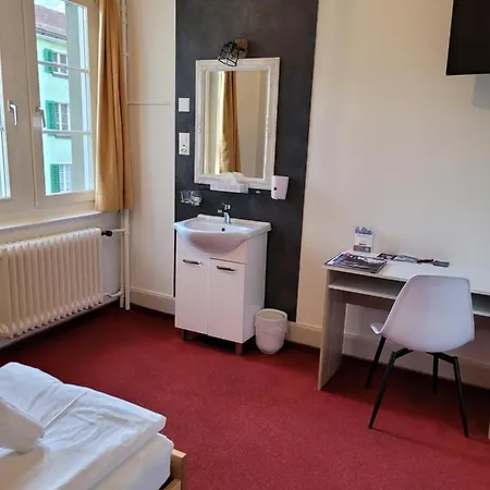 Zunfthaus Zur Rebleuten מלון 2*