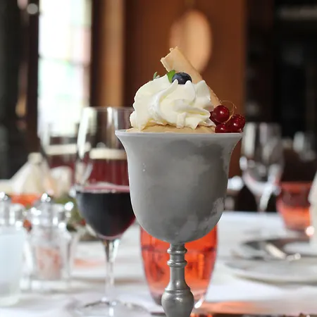 Zunfthaus Zur Rebleuten 2*