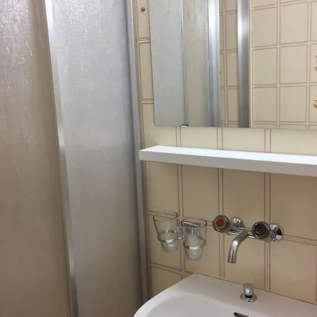 Hotel Zunfthaus Zur Rebleuten 2*