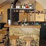 Отель Zunfthaus Zur Rebleuten 2*