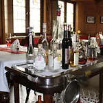 Zunfthaus Zur Rebleuten Отель