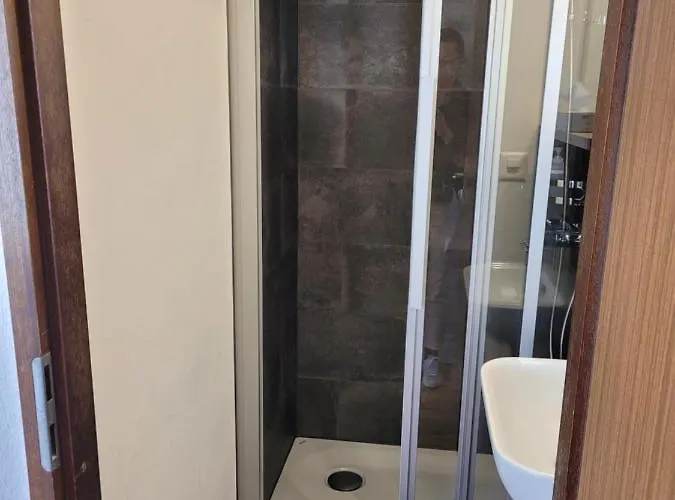 Hotel Zunfthaus Zur Rebleuten 2*