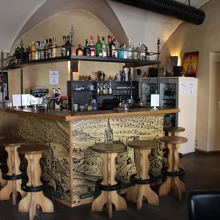 Zunfthaus Zur Rebleuten تشر