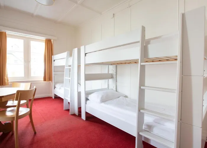 酒店 祖夫索奥斯勒硫腾旅馆